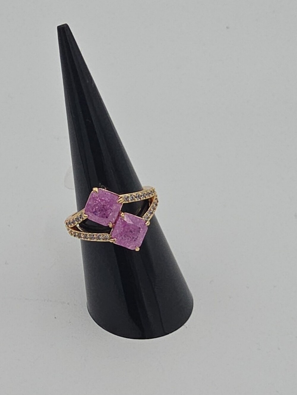 BP Gold Ring with Pink Square Gemstones